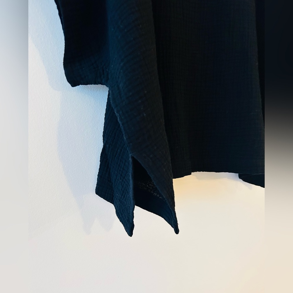 Devlyn VanLoon cotton top - Picture 2 of 11